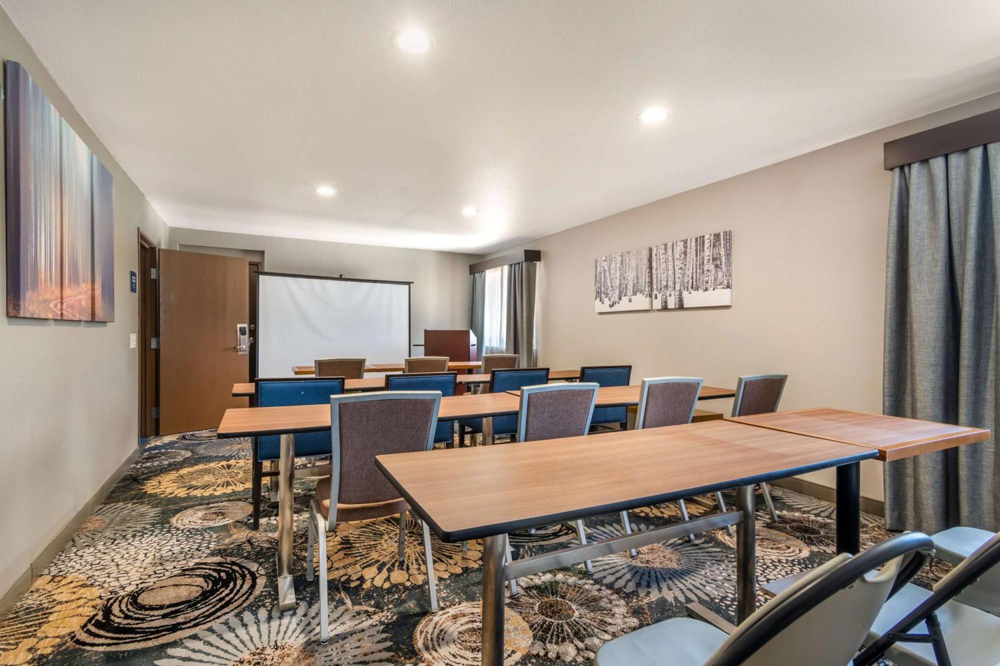 Best Western Atlanta-Marietta Ballpark Hotel Waterford Εξωτερικό φωτογραφία
